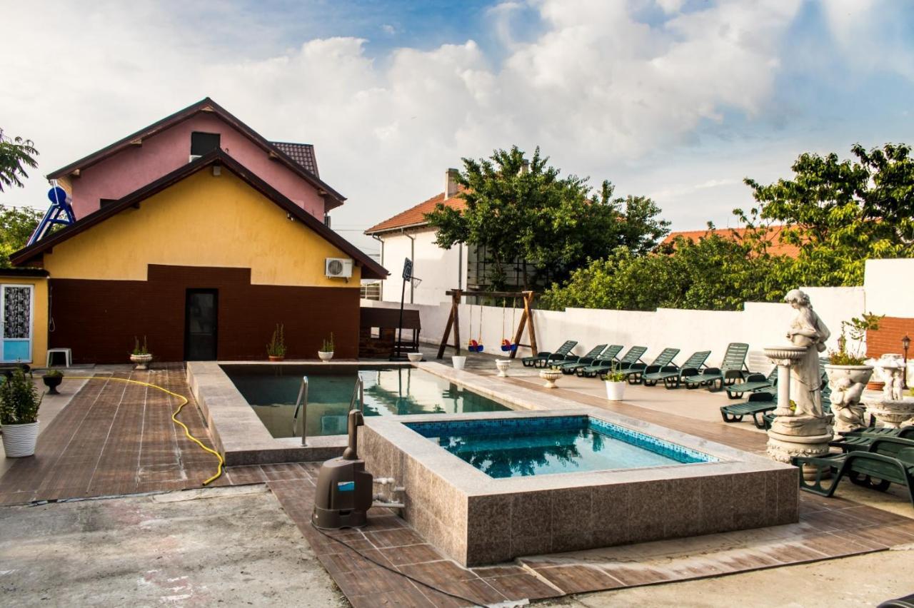 Hotel Casa Rico Tulcea Exterior foto