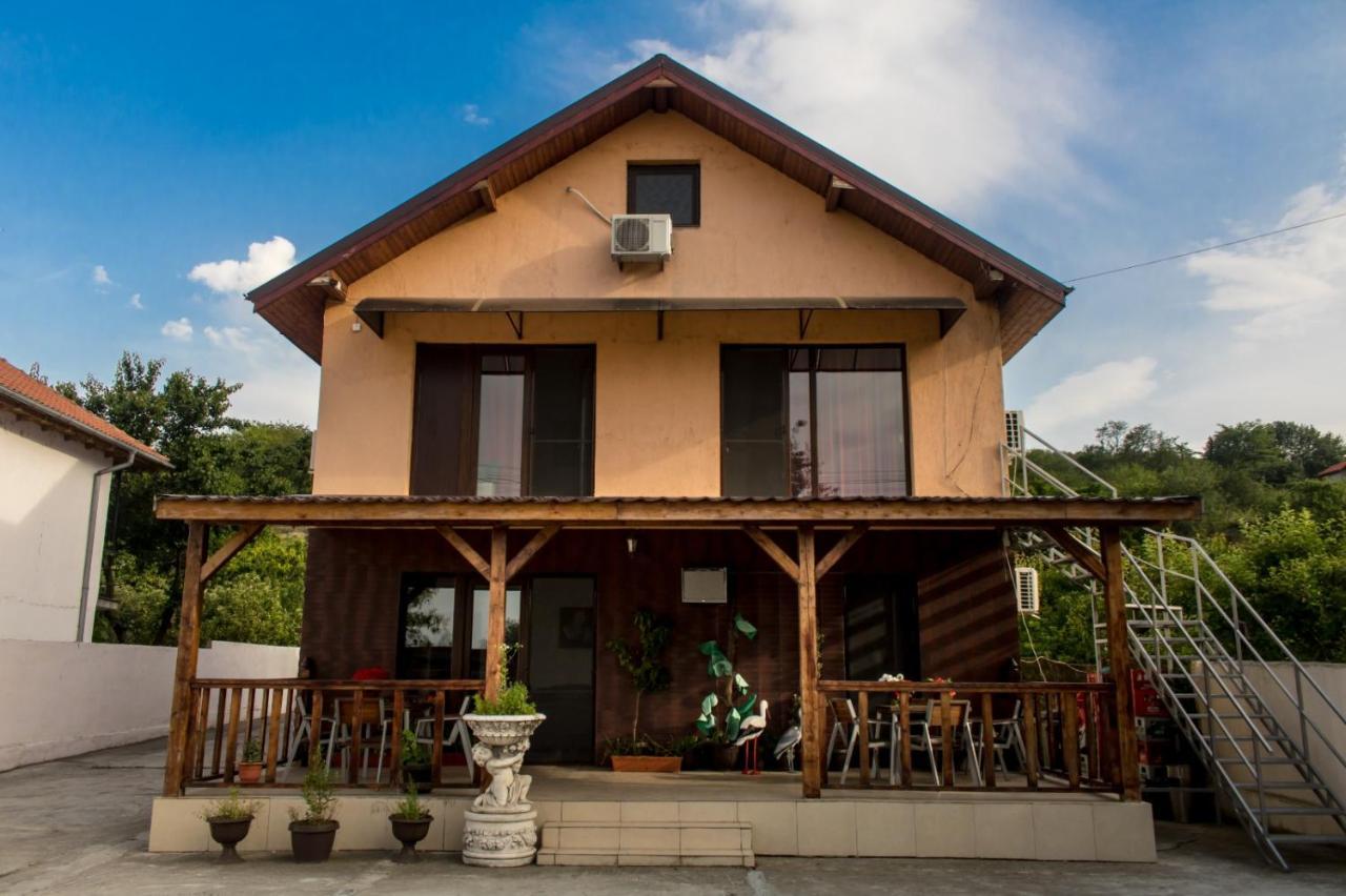Hotel Casa Rico Tulcea Exterior foto